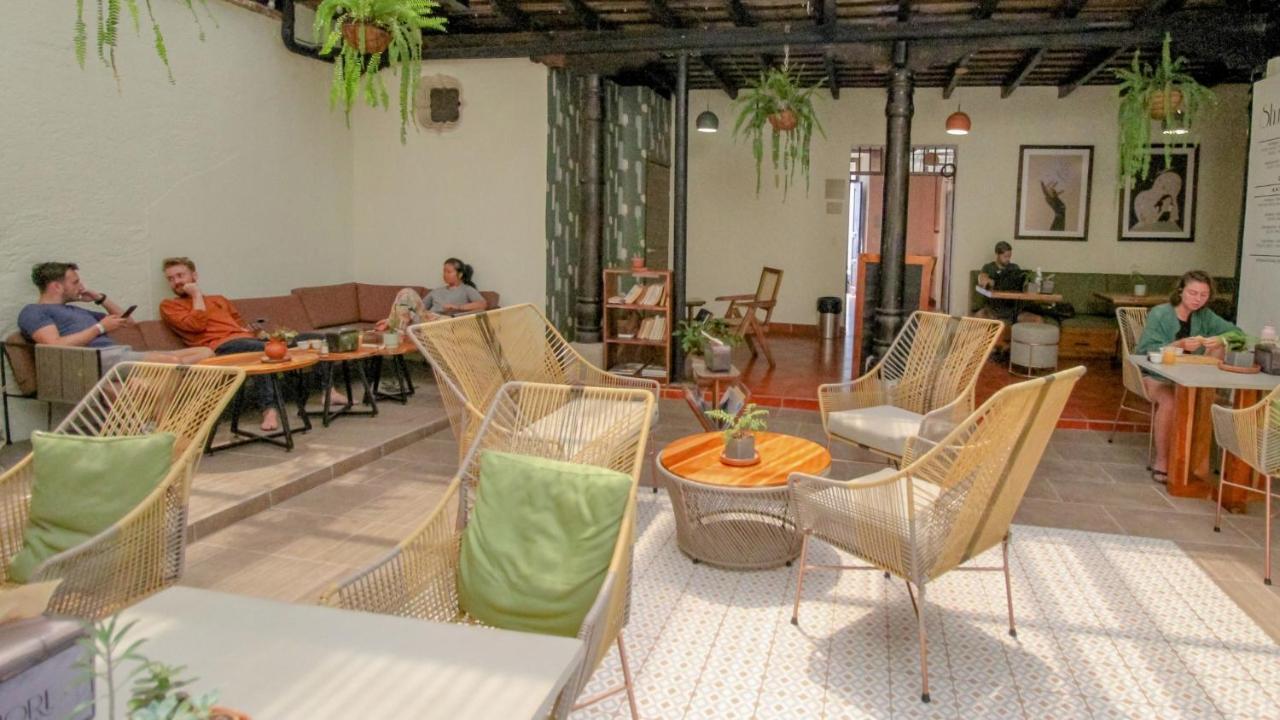 Flore Hostel Antigua Екстериор снимка